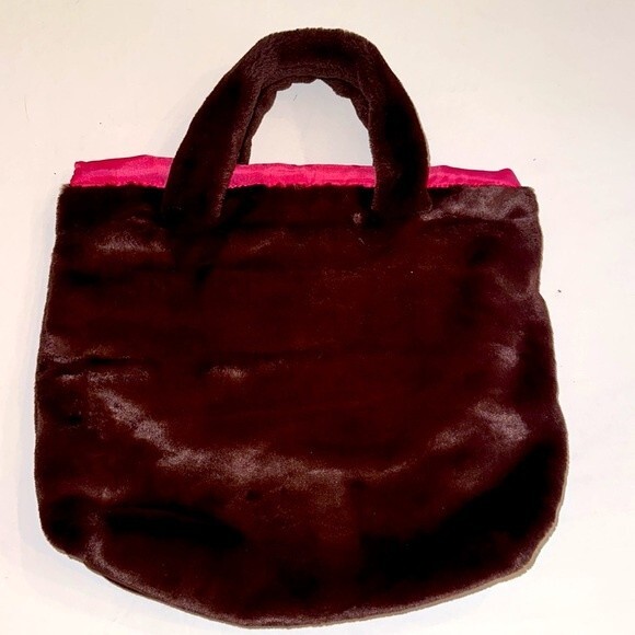 Son Jung Wan Faux Fur Tote Fashion Week NY 2019 - Picture 2 of 5